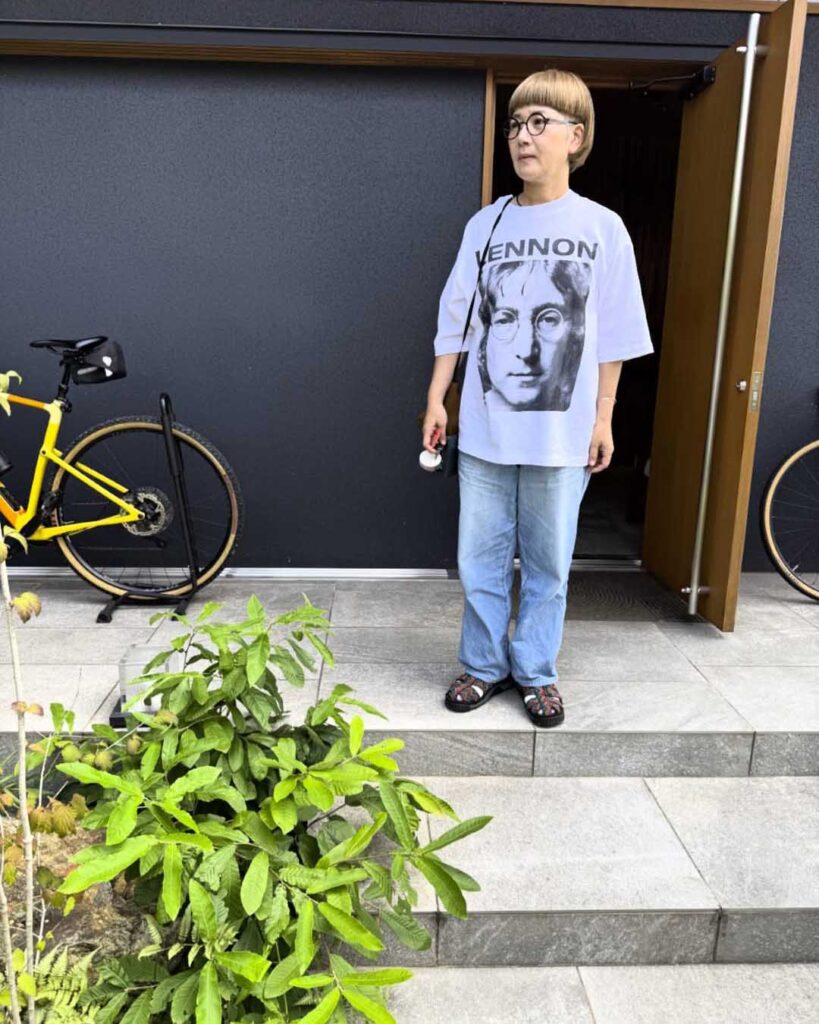 ジョンレノンTシャツとオソロ👓
