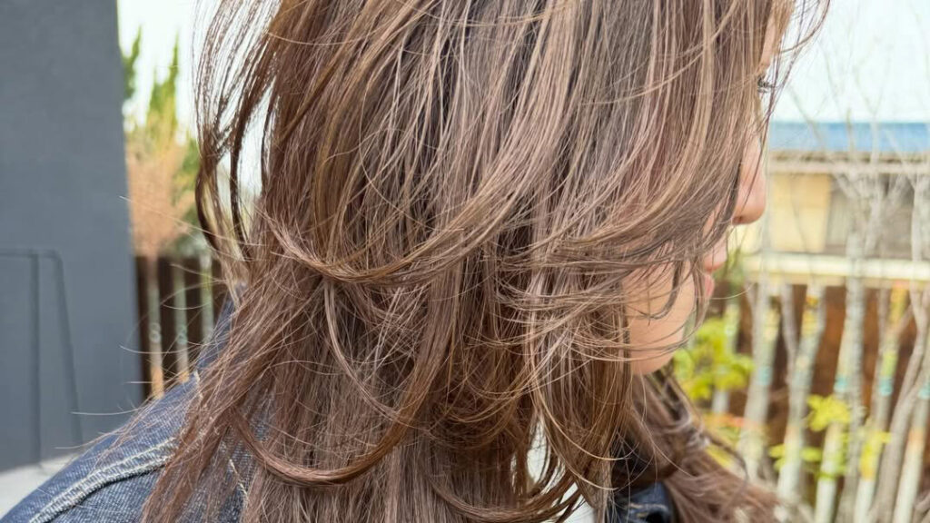 レイヤーたっぷりのロングヘア